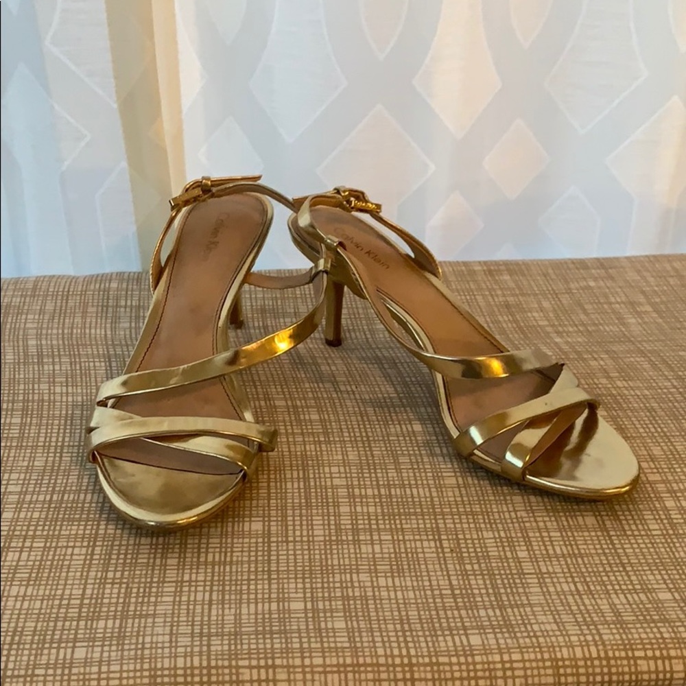 Calvin Klein gold heels 🖤